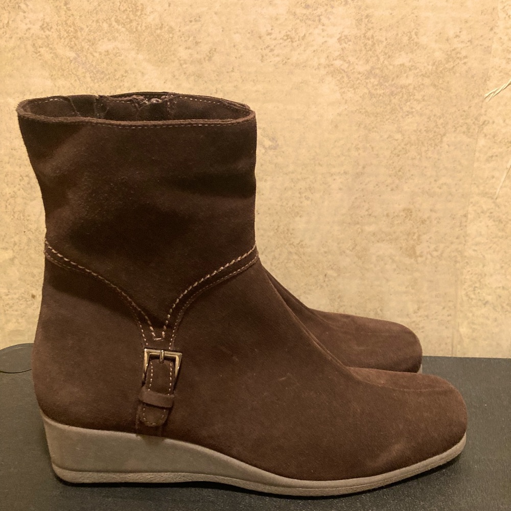 La canadienne laverna boots brown size 8.5